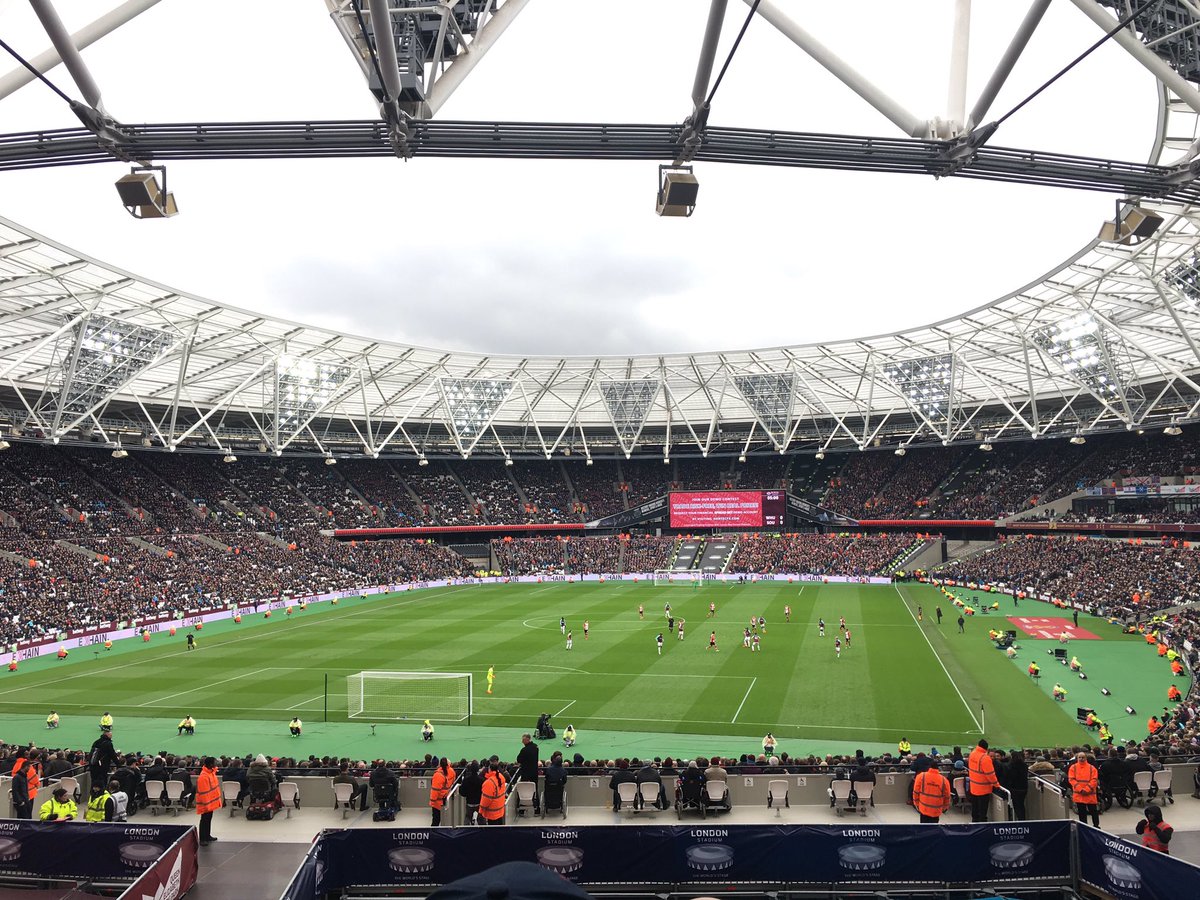 た や בטוויטר ロンドン五輪スタジアムはサッカーのハマーズ戦を基本として 陸上とか野球とかマルチで開催できるような改修がなされているんよね 新国立競技場もこうなれば良いのになあって期待するだけ無駄か