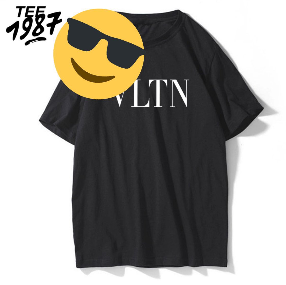こんばんは！
awesome storeです✨

プリントＴシャツ好評発売中😊

これからの季節にぴったりのアイテムです✨✨

お買い求めはオンラインストアまで
👇👇👇👇👇👇👇👇
awesomeshope.thebase.in