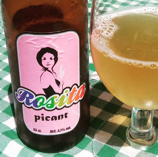 Birrabox's tweet photo. Tomar nota: las bebidas afrodisíacas como la Rosita Picant no pueden, ni deben sustituir los efectos de una buena conversación pero siempre ayudan a mejorar las relaciones personales. @CervezaRosita Cerveza Rosita https://t.co/hAuqcLJBDp