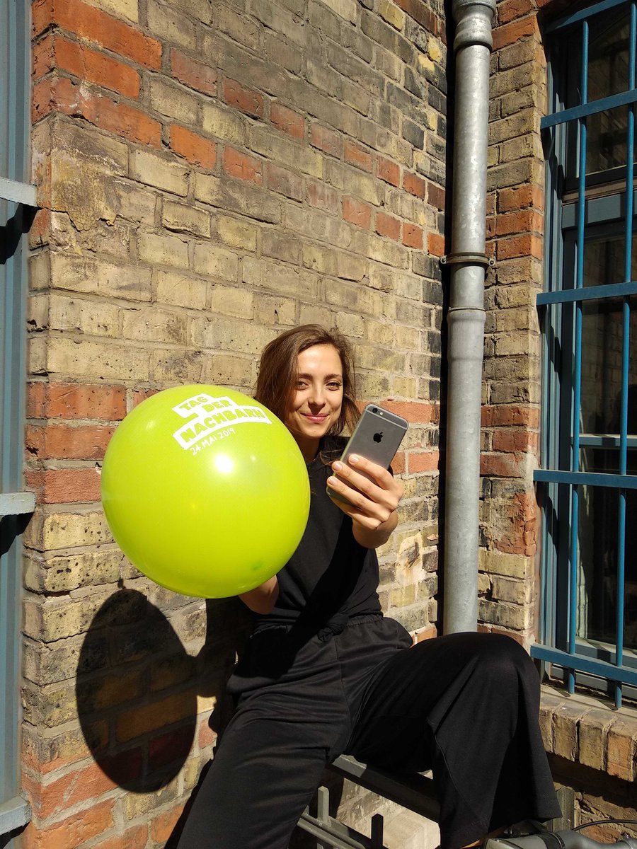 nebenanStiftung's tweet photo. Melde dich auch für unseren #WhatsApp-#Infoletter an und erhalte die besten #Festtipps zum #tagdernachbarn direkt auf dein #Handy!🙃
Speichere die 0170 / 2393233 als Kontakt in deinem Handy und schicke uns per WhatsApp eine Nachricht mit dem Inhalt #HALLO - und schon geht's los! https://t.co/ycHuC6NVn7