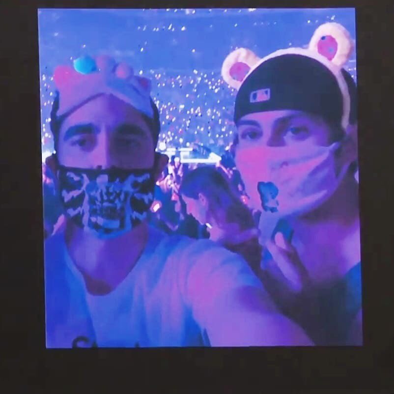MoreTweetDylan's tweet photo. BTS ФАНАТЫ, ДИЛАН ТЕПЕРЬ И В ВАШЕЙ ТАРЕЛКЕ С ОЧЕНЬ МИЛЫМ ЛУКОМ *_* https://t.co/bZ6rUDphew
