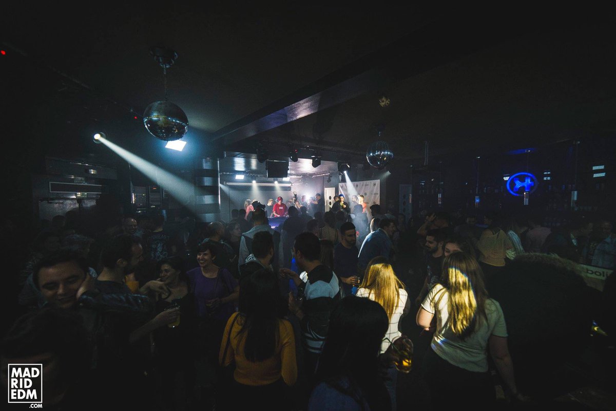GRACIAS A TODOS! 
La primera edición de #MadridEDMclub fue una noche que no olvidaremos fácilmente! El buen ambiente y el musicón como protagonistas! 

Bailamos pronto.... 🤫
