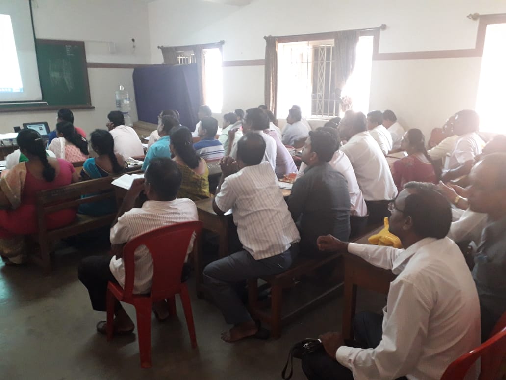 deodavanagere's tweet photo. Mayakonda Constiuency Polling Party training at taralabalu school dvg https://t.co/gBwds2gSaZ