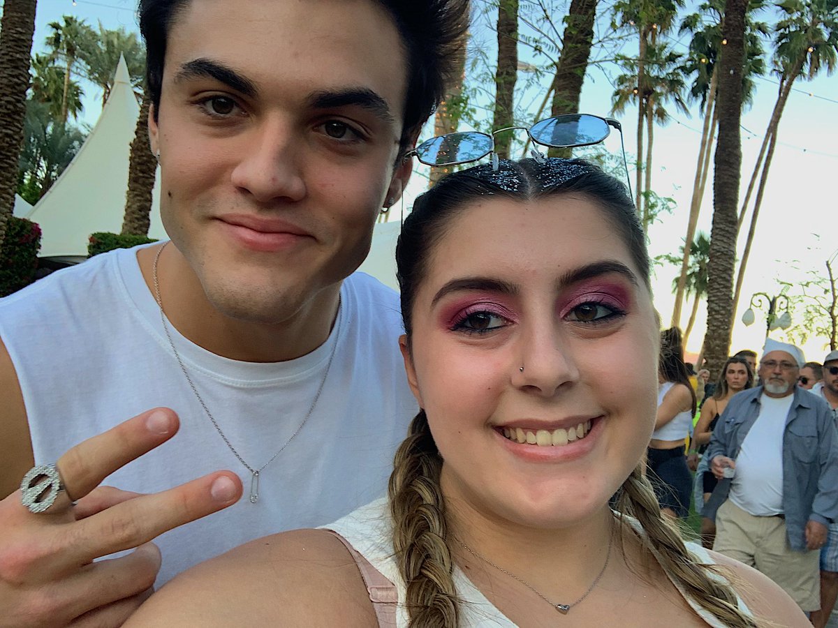 heyitshayl's tweet photo. miss coachella and u guys sm already🥺

#tuesdayselfie 
@EthanDolan @GraysonDolan https://t.co/svXZkJDUfC