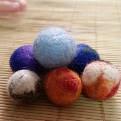 greenwichmkt's tweet photo. Why not make felted #Easter eggs in your lunch hour? Drop-in anytime between now and 1pm today! #Eastereggs #workhsop @VisitGreenwich https://t.co/HtTDquyxpu