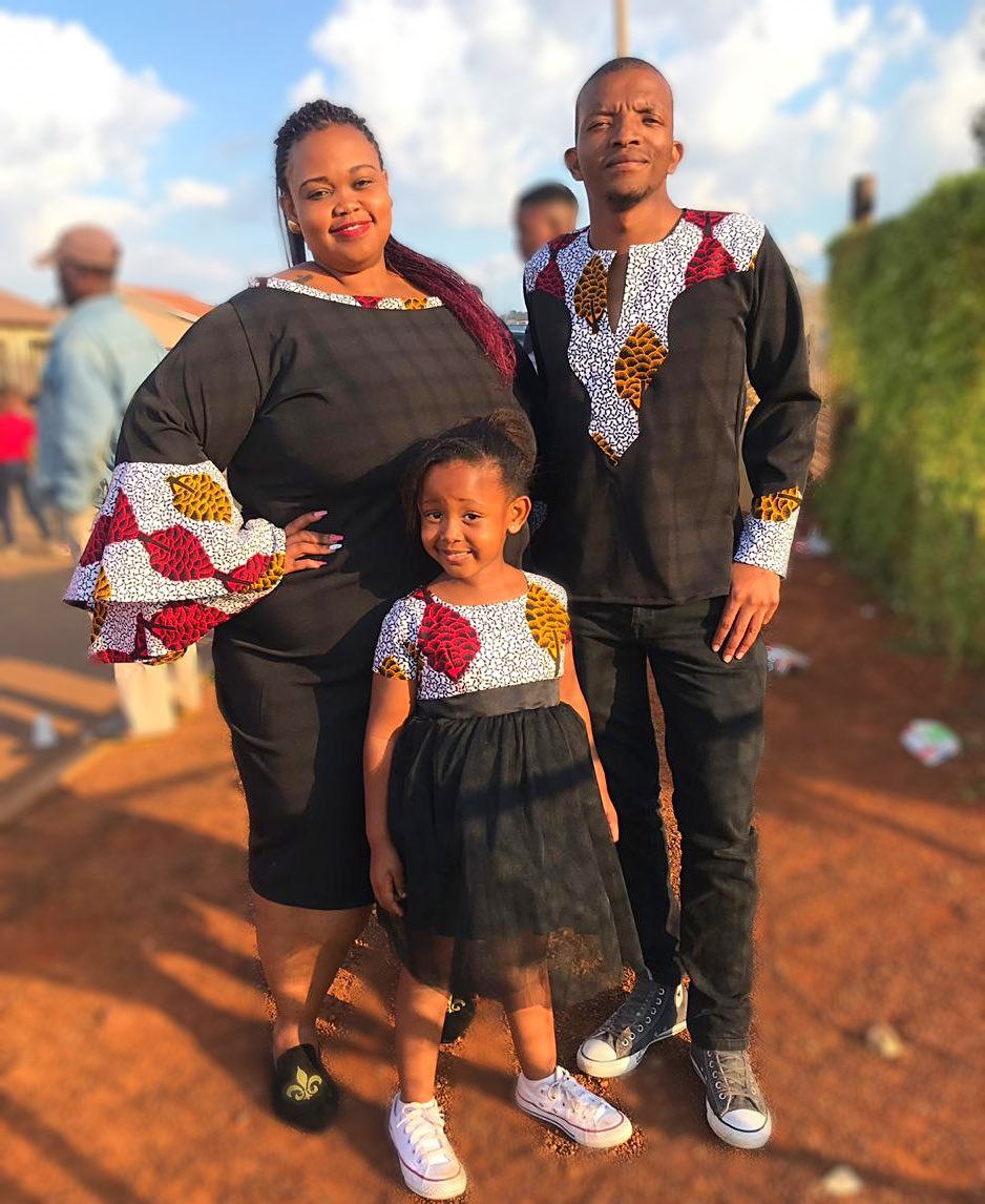Mbangi_Threads's tweet photo. Family dressed in custom made outfits for a wedding. Thank you! ❣️ https://t.co/eDvobftZ3j