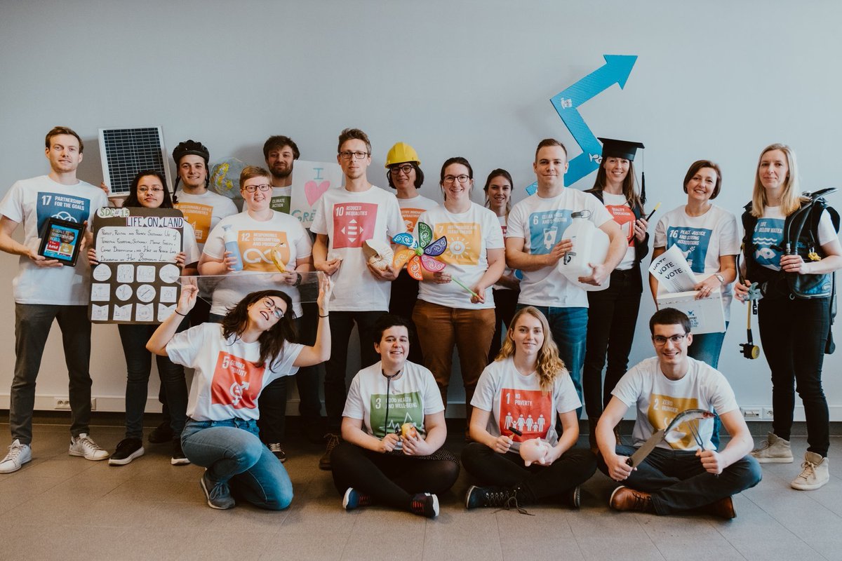 CompendiumVliz's tweet photo. Look back at the VLIZ Marine Science Day and discover videos, abstracts, this year's winners and more | https://t.co/q6OX91ZiVZ @jmeesvliz #VMSD19 #Networking #VLIZAwards #Bredene https://t.co/odlUkaYefc