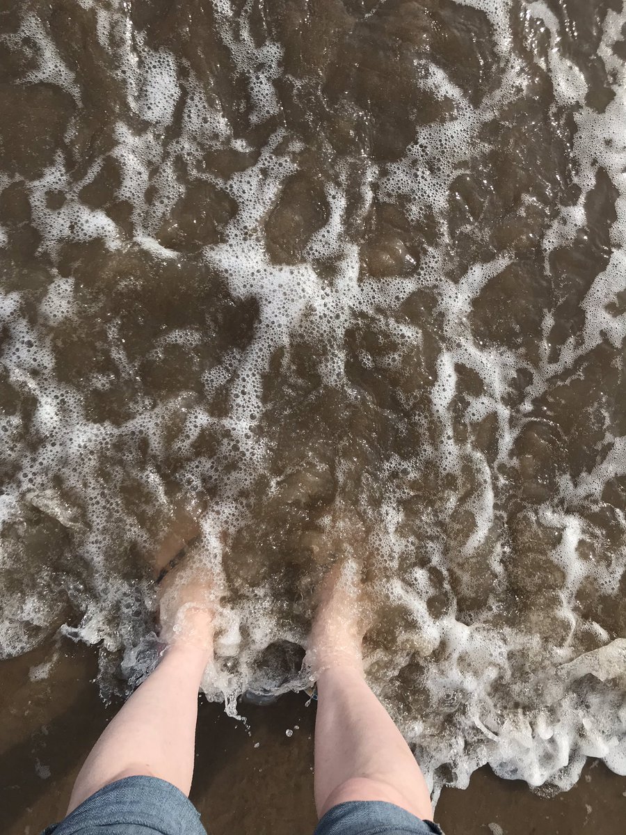 Teacherglitter's tweet photo. There is nothing colder, but as glorious, as an empty beach and wade in the sea in Spring. Wish I lived by the sea #TeacherEaster https://t.co/FPXJUlJtNX