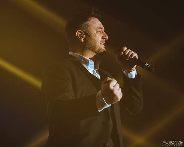 MikeysBZAngels's tweet photo. Good morning to our followers 😊 we’re starting today with these stunning shots taken by @actionvip1 at the Bangkok show! Thank you for letting us share! @MRMIKEYGRAHAM #mikeygraham #mikeysbzangels #bz25 #boyzone #boyzonebangkok #bz25memories #thankyouandgoodnight #actionvip https://t.co/QOSO4Fwckr