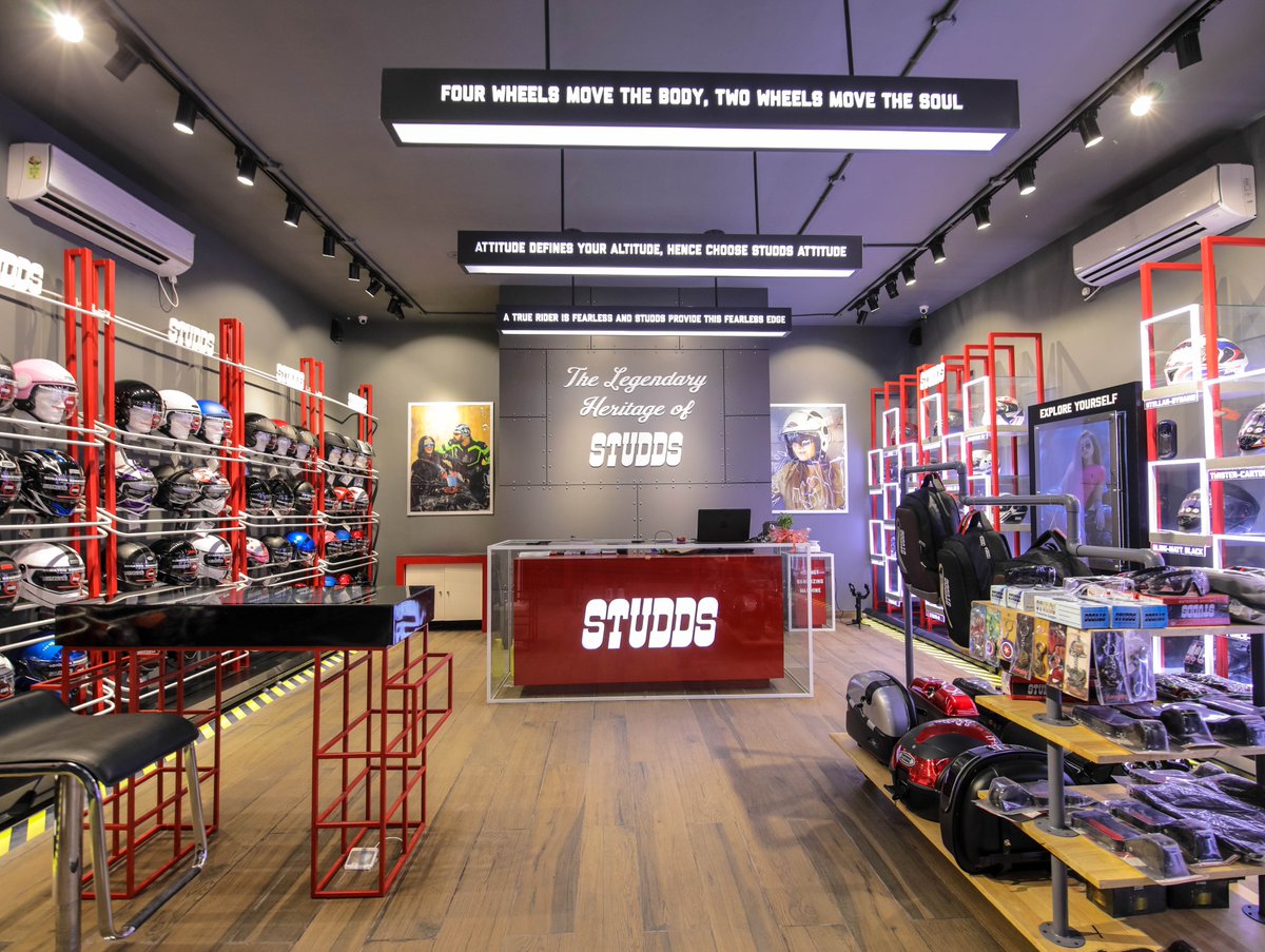 Dartpvtltd's tweet photo. @Dartpvtltd recently designed and executed first ever “PHYGITAL” store for @StuddsHelmet  Read more : https://t.co/94NXyKLZF9

#retailstore #retaildesign #retailbranding #interiordesign #retaildesignagency #phygital https://t.co/G7PXg0jjuZ