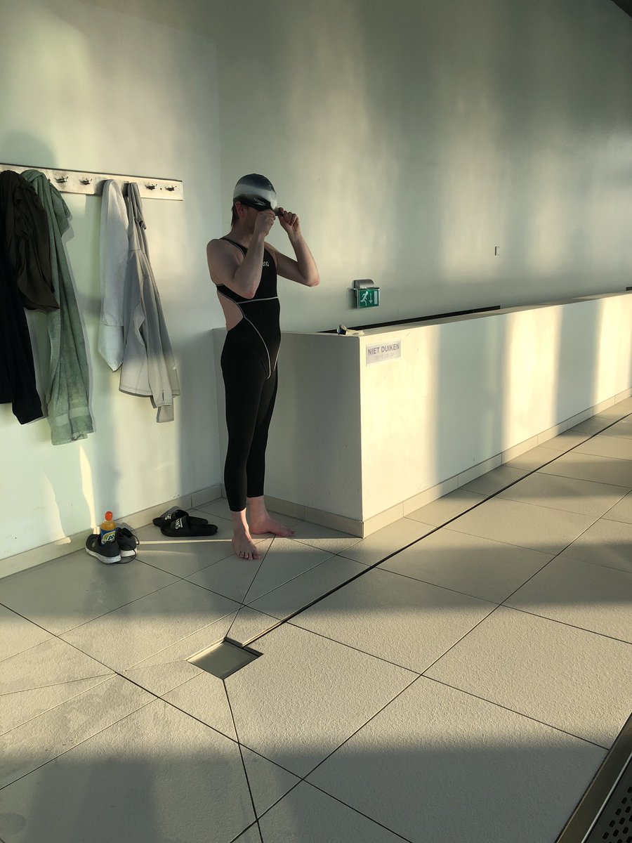 fastskin24's tweet photo. Finally swimming again! Trying out my Arena Powerskin long leg (25103-50) #競泳水着 ❤️ #swimsuit #swimming #Arena #Powerskin #swimsuitfetish https://t.co/HFwN0lTBva