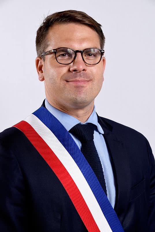 ParisRotary's tweet photo. Nous aurons l’honneur d’accueillir à notre conférence, ce jeudi, le maire du XVII ème arrondissement de Paris, Monsieur Geoffroy Boulard. 
@Mairie17 https://t.co/oSAWKQn4QK