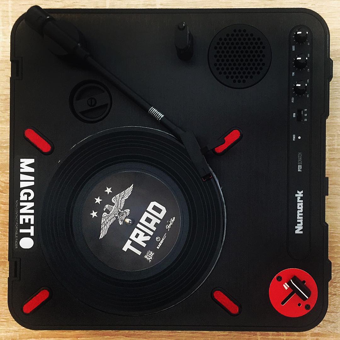 djtillo's tweet photo. Gracias a #Magnetofader por el súper #crossfader para mi #portablescratch 🔥🚀🎧 Pronto vídeos sacándole todo el partido 🔪🎚 #dj #realdjing #scratch #turntablism #djtillo #skratchcomando #portablescratch https://t.co/bDiefi2YWa