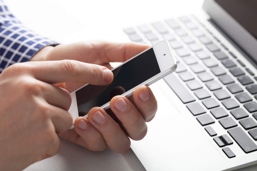 PotterReesDolan's tweet image. Judge rules vulnerable man ‘lacks capacity to use the internet or social media'. Head of Court of Protection here at PRD @ruthswright comments in our latest blog: prd.uk.com/blog/landmark-… #landmarkruling #capacitytousesocialmedia #CourtofProtection #socialmedia