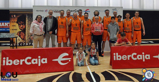 giveandgosport's tweet photo. ¡YA ESTÁN AQUÍ!

FOTOS y RESUMEN EN VÍDEO del II #Over40Basket Valencia 2019.

Disponible aquí: https://t.co/y6BElsct5x https://t.co/ATQzqPTK49