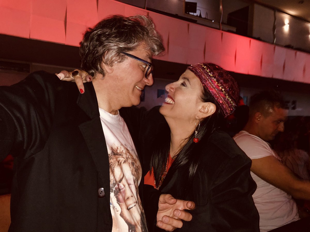 PeduTV's tweet photo. Feliz Aniversario Amore!
@Jimena_LaTorre Love! Love! Love! https://t.co/i5KkQVl6zM