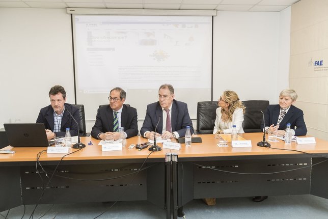 .<a href="/FAEBurgos/">Confederación de Asociaciones Empresariales FAE</a>, #PremioCiudaddeBurgos 2019 al Desarrollo Sostenible por su Ventanilla Única para el #TercerSector <a href="/Aytoburgos/">Ayuntamiento de Burgos</a> diariodeburgos.es/noticia/Z78AF2…
