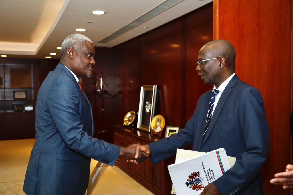 AUC_MoussaFaki's tweet image. The ambassador of #Gambia Sulayman Alieu Jack deposited his country's instruments of ratification for #AfCFTA this morning. We are now at TWENTY signed formal ratifications, only TWO needed for the #AfCFTA ready to enter into force. Countdown to the world's largest trading bloc!
