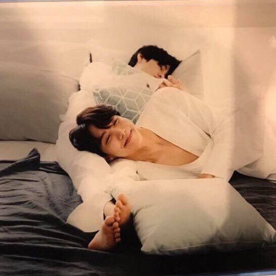 94zkook's tweet photo. when hoseok kissed sleeping taehyung and then laid across taehyung’s legs https://t.co/EyYorrqmMv