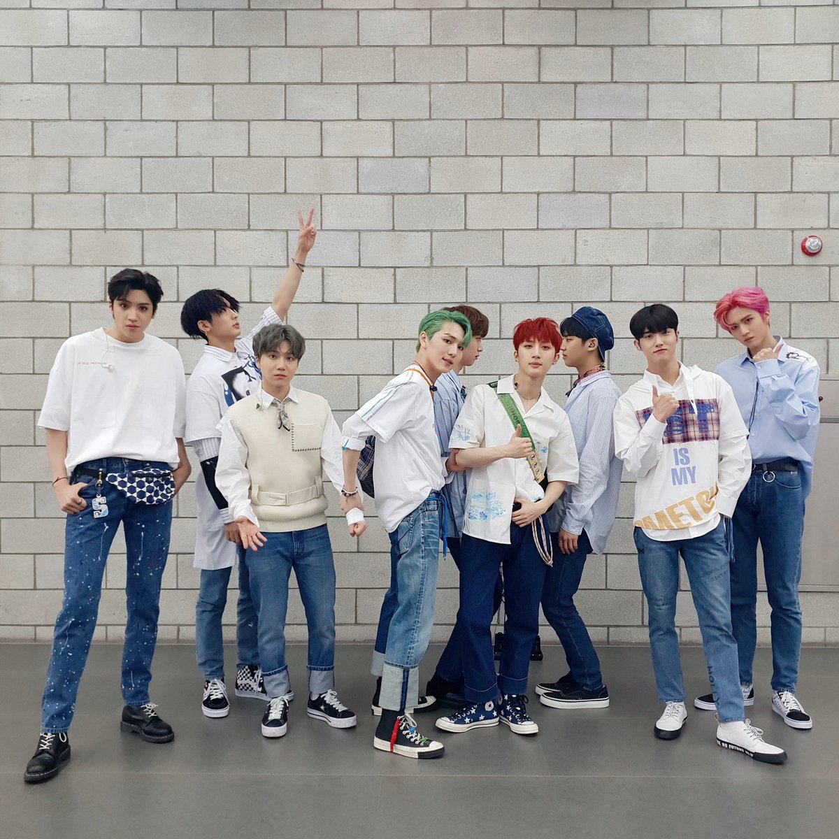 CUBE_PTG's tweet photo. [📸] 20190416 @ 더쇼
　
‘신토불이’에 키노가 합류한 ‘봄눈’까지 목 빠지게 기다린 오늘! 유니버스 마음에 눈이 가득 왔잖아요🌸❄️ 후속곡 활동도 많은 사랑과 응원 부탁드립니다🥰
　
#펜타곤 #신토불이 #봄눈
#PENTAGON #SHA_LA_LA #Spring_Snow https://t.co/ND6Idaydyk
