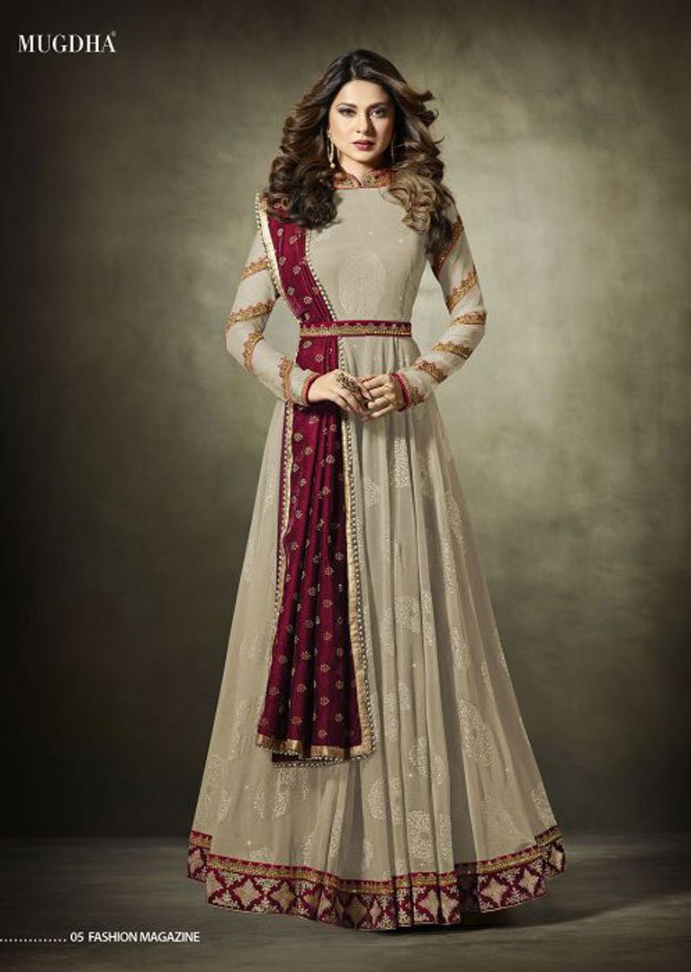 Asian_CoutureUK's tweet photo. CHECK OUT OUR NEW GOWNS RANGE. GRAB THIS STUNNING GOWN IN VARIOUS COLOURS.
SHOP NOW @ https://t.co/idh4tGYOHM
#AsianCouture #WeddingGowns #AbayaGown #MaxiGown #PakistaniWeddingStyle #Weddingwear https://t.co/PCKxoVF5fe