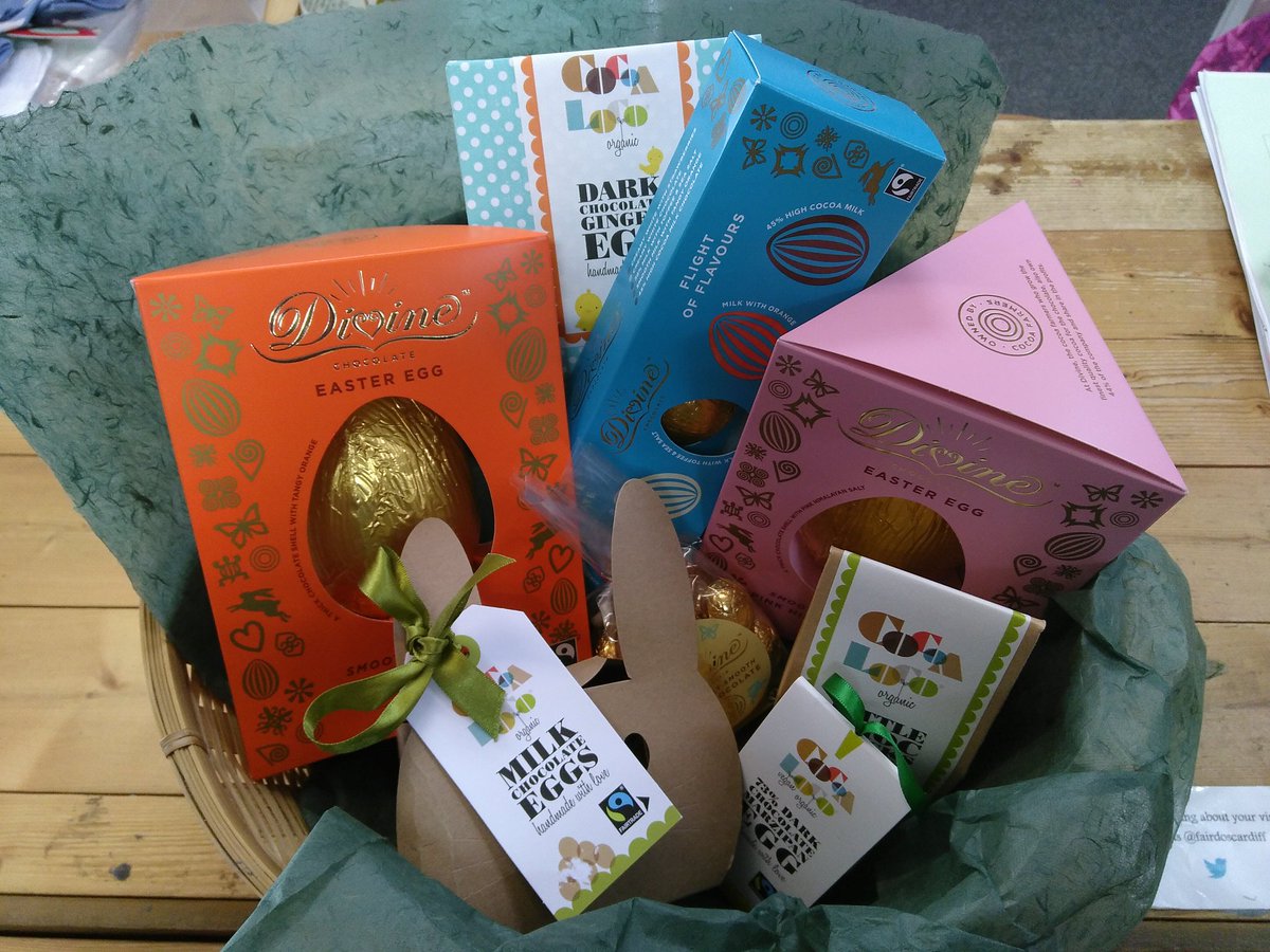 Treat yourself with our #Easter giveaway! 24 hours only- RT by noon tmrw for a chance to #win #Fairtrade #chocolate / Rhowch anrheg #Pasg i’ch hunain! Am 24 awr yn unig ni’n rhoi i ffwrdd #siocled #MasnachDeg. AD hyn cyn canol dydd yfory am siawns ennill: buff.ly/2IyBx2J