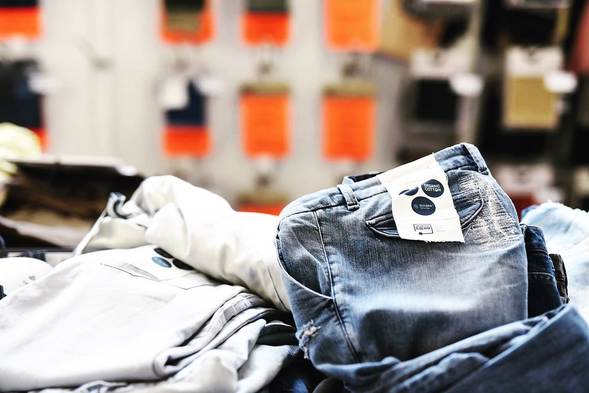 tsantanderina's tweet photo. Integrated, transparent and traceable processes.
——
Procesos integrados, transparentes y trazables.
#R/Denim #santanderinagroup #ts #tsmoda #sustainability #recycledfabric #responsibletextile #rturn #fashionrevolution https://t.co/uDEgro7pL4