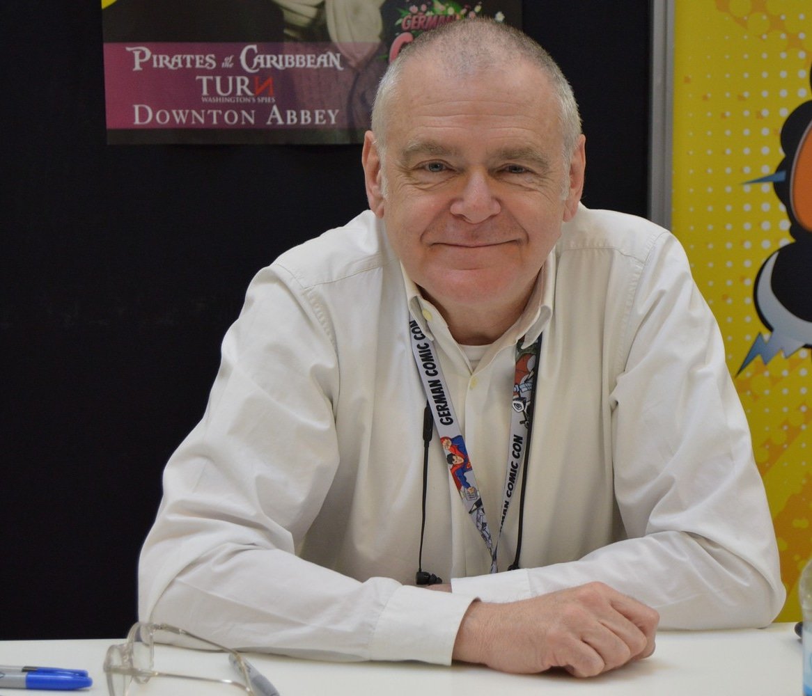 Maureegane's tweet photo. Kevin McNally @GermanComicCon ⚓⛵ #GermanComicCon #gcc #gcconf2019 #ComicCon #conventions #piratesofthecaribbean #downtonabbey #downtonabbeyfilm #downton https://t.co/VvA6rfh7Oq