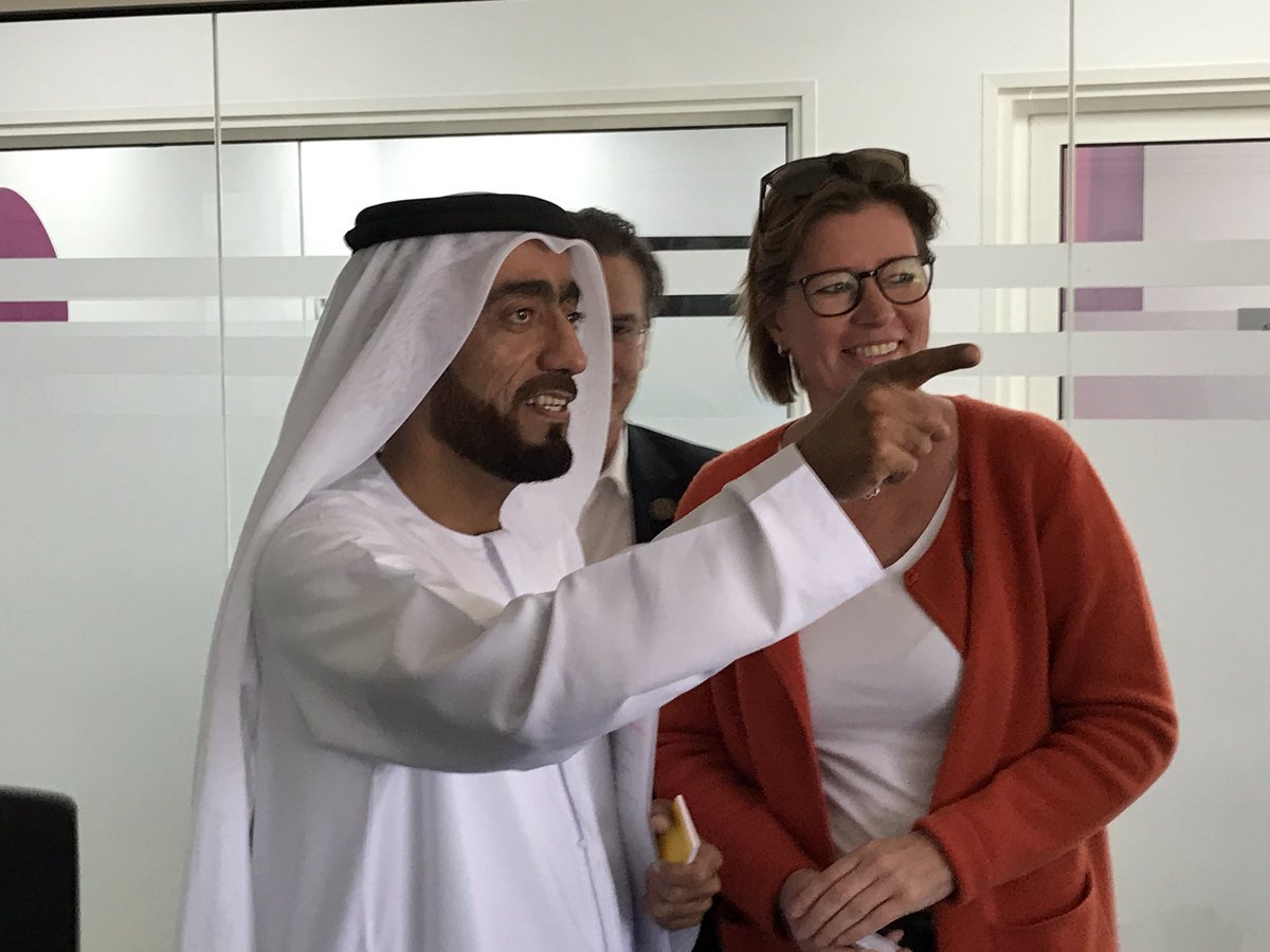 BenjaminSchroed's tweet photo. 7️⃣8️⃣ weeks to go for the Expo 2020 Dubai. Thankful for the visit of @MarielvonS to explore our @Siemens contribution to creating a footprint 👣 for future cities. It will be the most connected #Expo2020 -  thanks to our #IoT #Mindsphere and our #SmartInfrastructure. https://t.co/iPBiI4fKRA