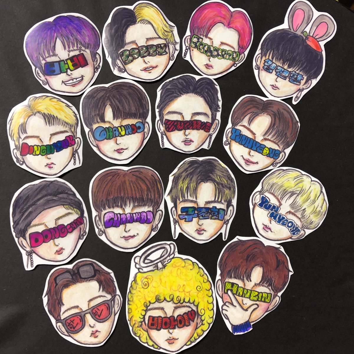 MadeAM9's tweet photo. iKON ステッカー
5/4のペンミにて配布予定なのですが
この日のみしかできないので
メンバー別で7名の方にソンムルしたいと思ってます！

もし、ほしいよ〜って方がいたらぜひご参加ください🥰💘
(画像2枚目見てね♥️！)

#iKON #iKONIC #コニギ
#コニギと繋がりたい 
#iKONICと繋がりたい
#ikonペンミ https://t.co/RnGVcubmCS