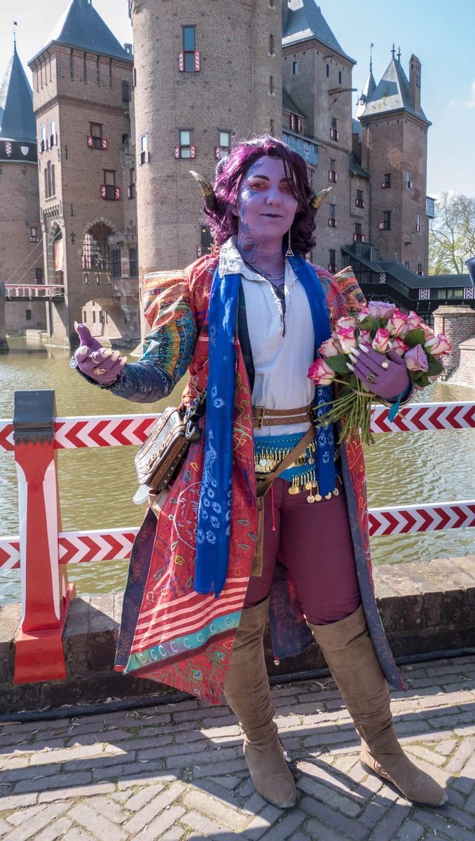 Badassassassin's tweet photo. Elfia was a blast!

Thank you for letting me romance you all <3

Pic by Pieter Behiels

#CriticalRoleCosplay #CriticalRole #mollymauk https://t.co/MztfK77mMK