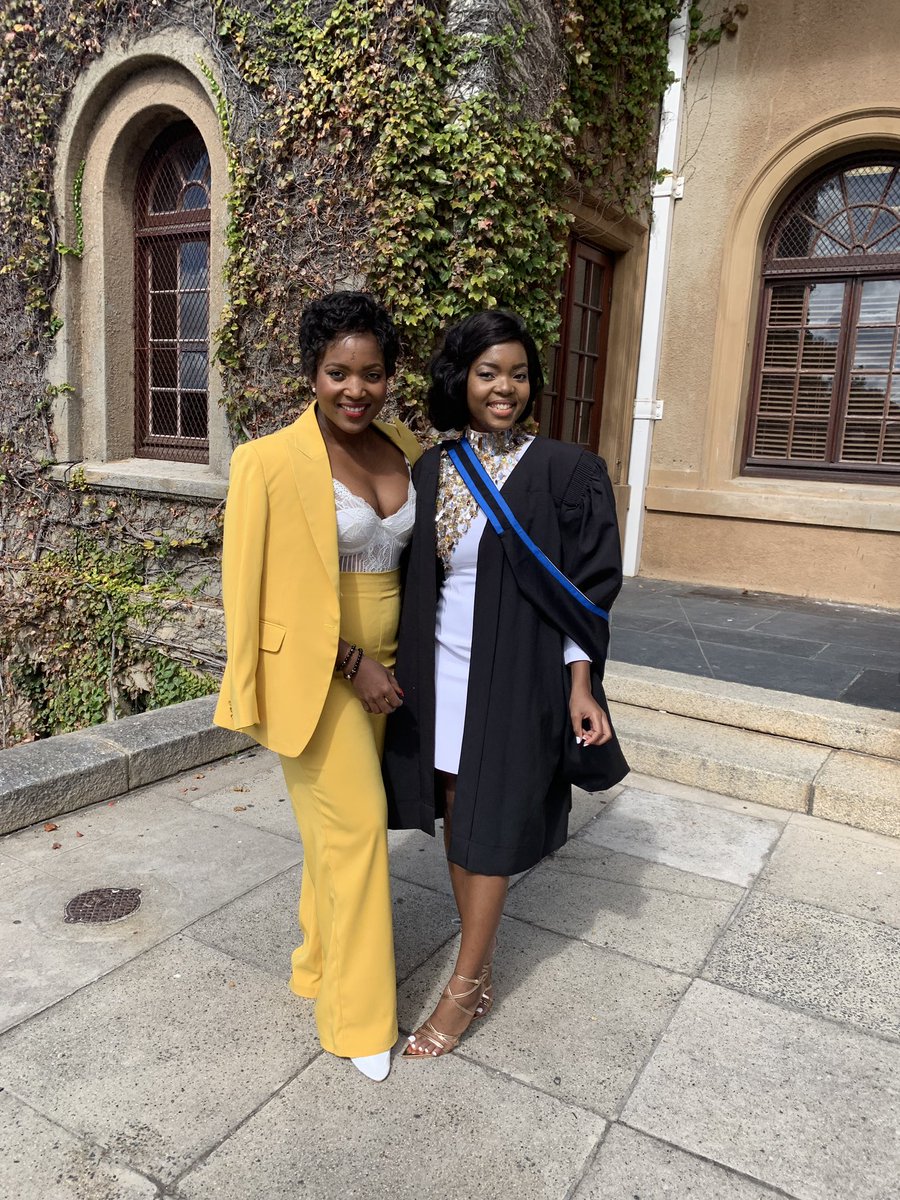 brendamhlongo's tweet photo. My Daughter’s Graduation 👩🏾‍🎓 @snimhlongo https://t.co/PrphQMt95S