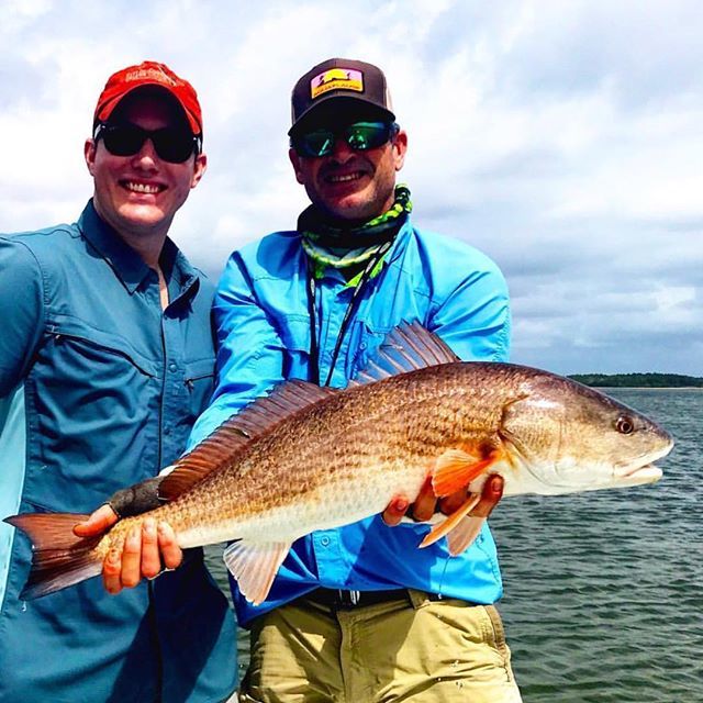 Low Country Reds.. Charleston SC and @grasslinecharters battling the wind for this stud! @aquaflaugegirl @aquaflauge <a href="/golf_gods/">waseem</a> #summer #charleston #lowcountry #sc #southcarolina #aquaflauge