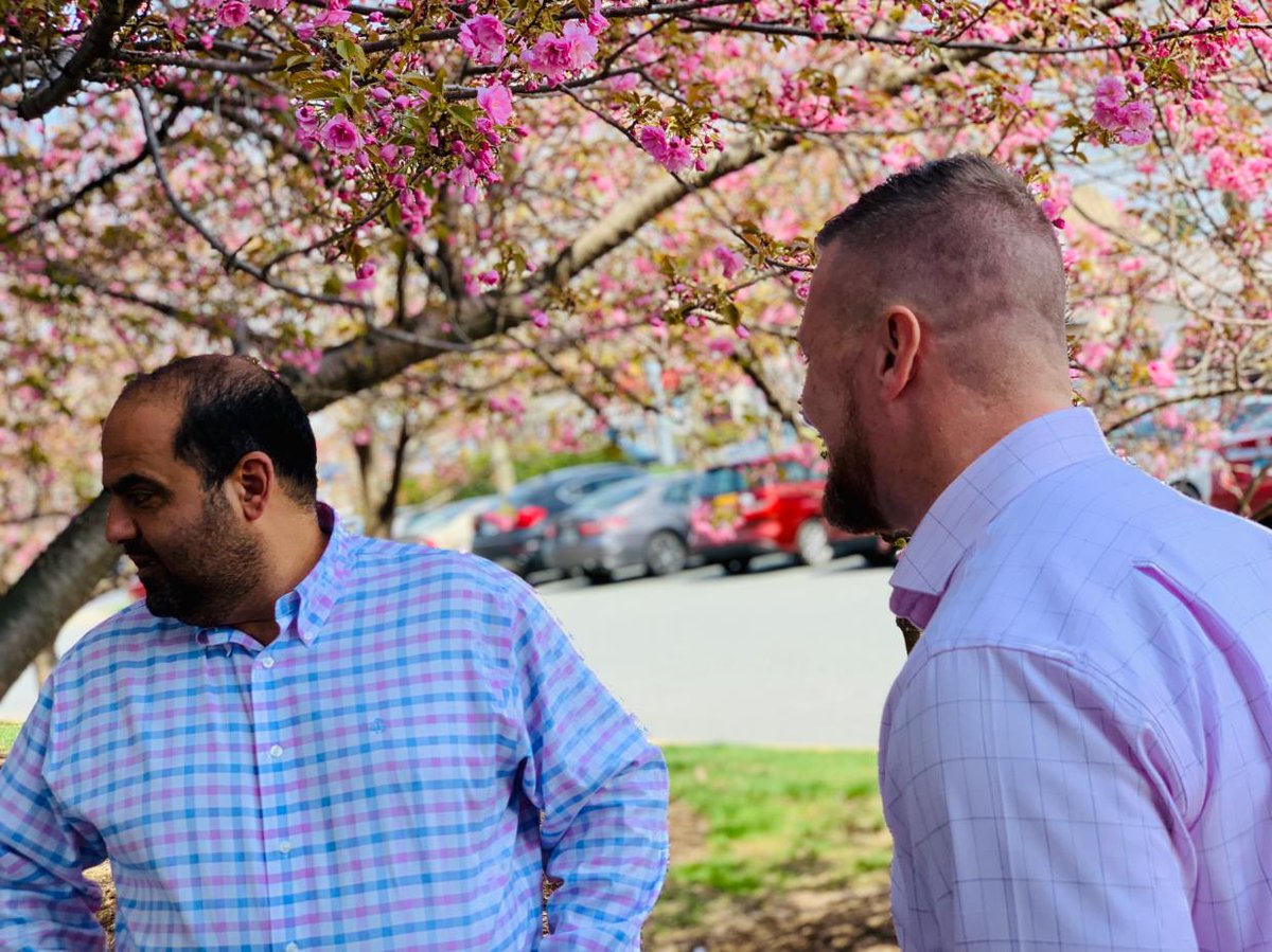 motionsoft's tweet photo. 📸 Scouting the perfect backdrop for #teamphoto day. Stay tuned to see what made the cut! // #pictureday #teampics #officeculture #rockville #motionsoft #clubmanagementsoftware https://t.co/J2GuvqJlzp