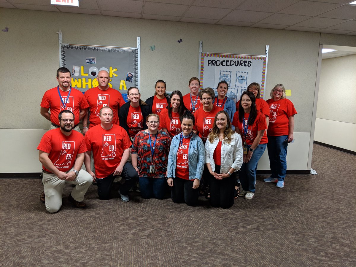 Hangwithcooper6's tweet photo. Red for Ed! GCCSC Teachers rock! #proud2bmis @BerrierScott @Mrs_Blasdel @MrsGlant @MrsHerronMIS @ajdctilley @MissStriflerMIS @wayne5th https://t.co/NacNBt71aP