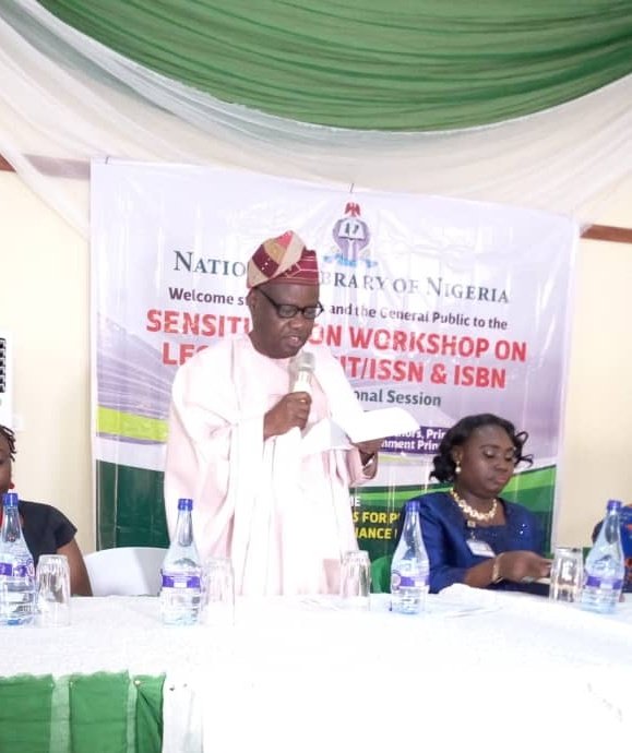 Librarygovng's tweet photo. The #NationalLibrarian, Prof. O. Aina in his welcome address intimated that among the mandates of the @Librarygovng is to collect #LegalDeposit, issue ISBN/ISSN & ensure that authors and publishers comply with International standards of publishing.
#NationalLibraryNG #ISBN https://t.co/1sPdR9bcVk