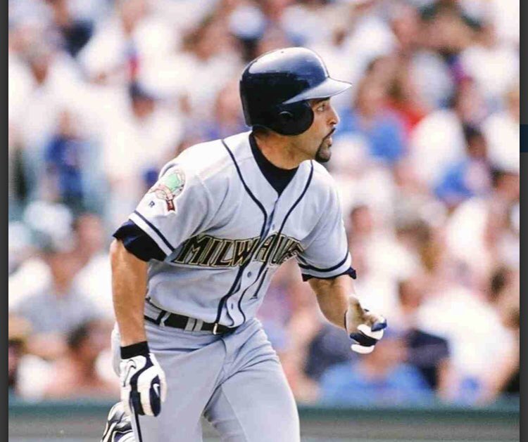 Happy birthday to former All Star and Gold Glove winner Fernando Vina 