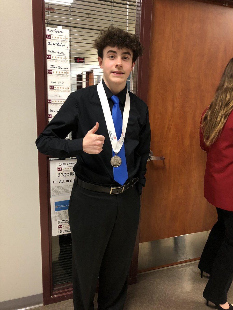 Candicerl2012's tweet photo. More pics from the School Board Meeting! congratulations students!! @WEHS_Raiders @RoboticsRaiders #RFL #LevelUpWylieISD #RaiderNation @WylieISD https://t.co/XIiRGqLfAu