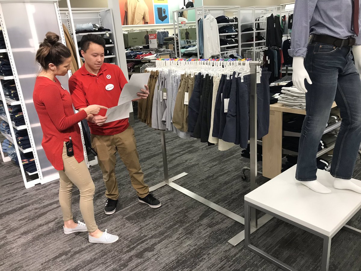 Love seeing training moments like these and dedicated Goodfellow &amp; Co business owner Noah eager to learn VMGs from the very best! @jennaslipka_vm <a href="/Fossy_33/">Maddy Foss</a> <a href="/MaggieThaden/">Maggie 🌻</a> <a href="/PetzoldAshley/">Ashley</a>