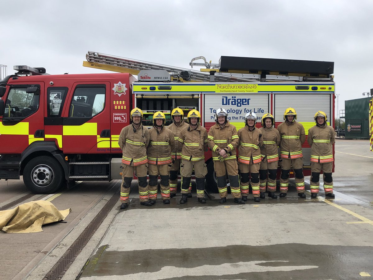 NLandFRS_PO's tweet photo. #BackToTheShift 4/12 with @NlandFRS #PegswoodBlue. Great morning with lots of +ve suggestions from staff & feedback about new ๐ ladders & WAH equipment. โค๏ธnew WAH gear - much safer and more comfy than ๐ฆต๐ ๐๐๐ผ#TechnicalSkills #AlwaysReady #AskTheStaff #HaveAGoAtSomethingNew https://t.co/0UjHhoAMjg