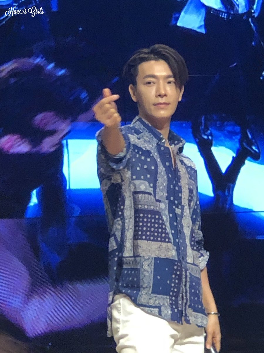 HAE_GIRLS's tweet photo. 190416 D&amp;E Photo Event 💕 #donghae #이동해 https://t.co/Zn1qs8sT4Y