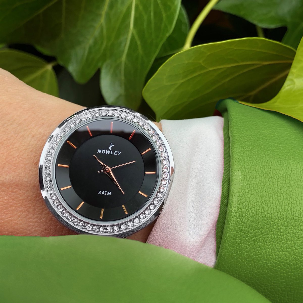 nowley_relojes's tweet photo. Spring idea #Nowley #watcheslovers #colour #springmood #green #niceweather #springideas #relojes #chic https://t.co/XQQ6qfSuA2