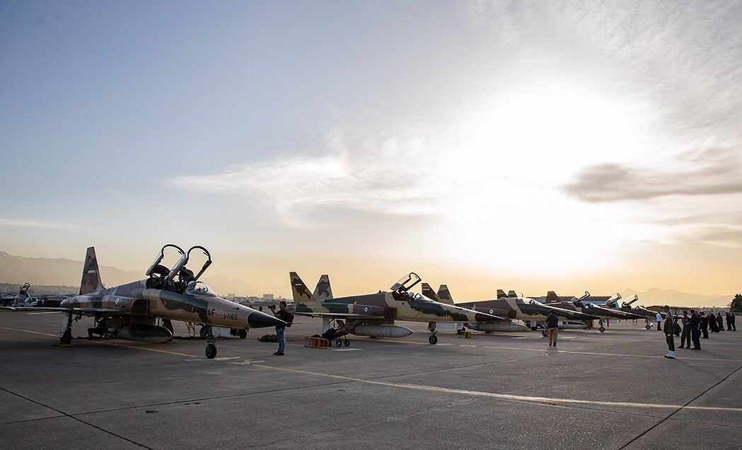 Iran_NewsRoom's tweet image. Home-grown #fighter #jet dubbed #Kosar, made its first training #airshow flight over skies of Tehran.

Kosar is equipped with 4th generation of avionics systems &amp;amp; it can carry various kinds of missiles &amp;amp;bombs that R designed &amp;amp; manufactured domestically:

#Iran's Defense Ministry.