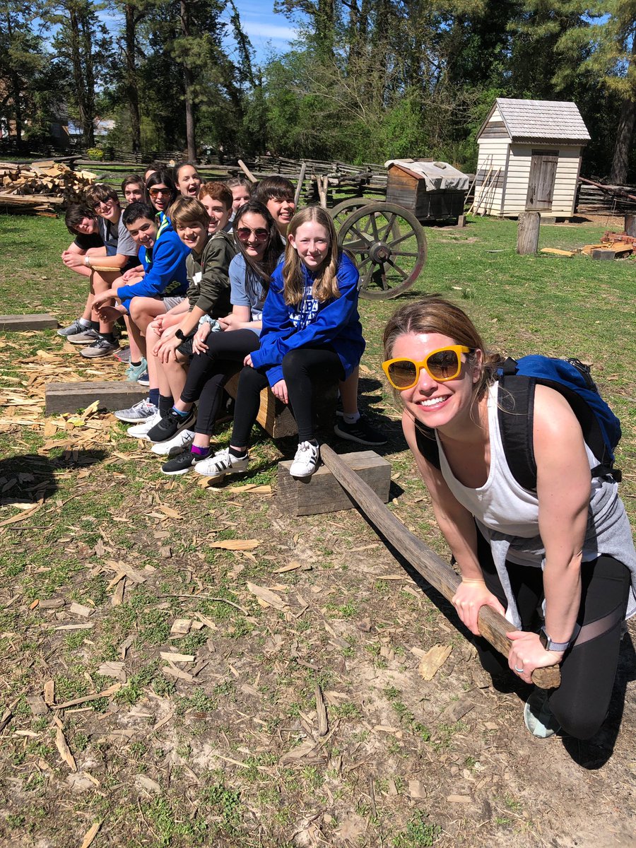 MrsHerrinMath's tweet image. Using a simple machine to lift my students at Colonial Williamsburg! #davis7