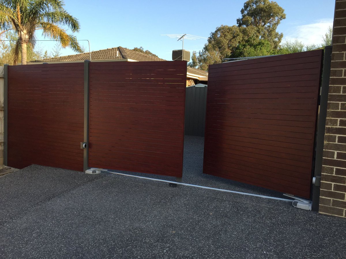 AccoladeScreens's tweet image. ALISCREEN automatic gates range comes standard with safety obstacle sensors to prevent accidental closing and signal booster for an increased remote range. accoladescreens.com.au/products/autom…
 #AutomaticGates #ManualGates