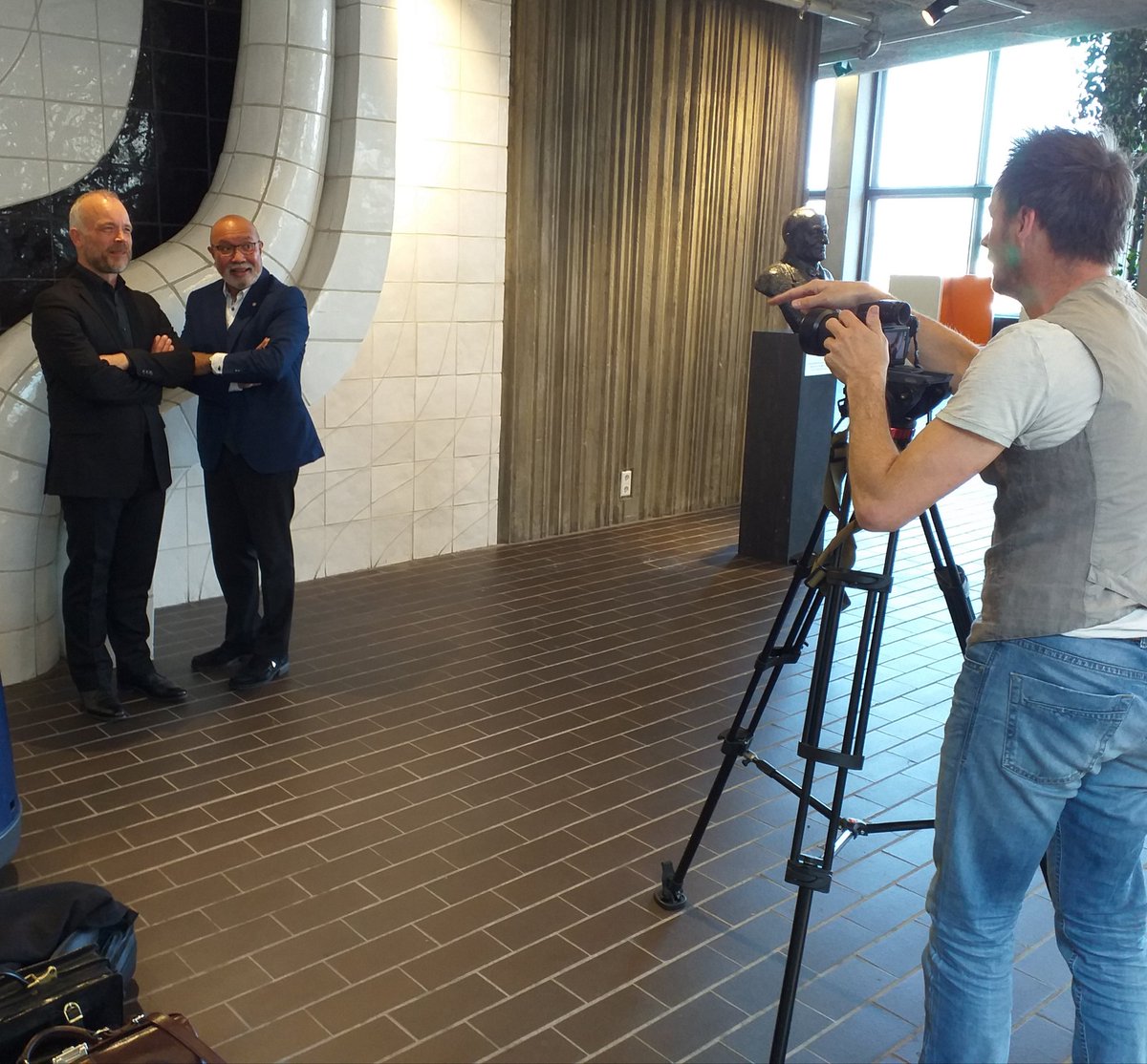 MadelonGrant's tweet photo. Boeiend gesprek vanmorgen met Michael Bakker @VuAcot en Simon Ririhena #cthm over visie Molukse en Orthodoxe kerken op NLse samenleving en politiek voor m'n project over wereldchristendom @WIChristenUnie https://t.co/DaAHwh6gfd