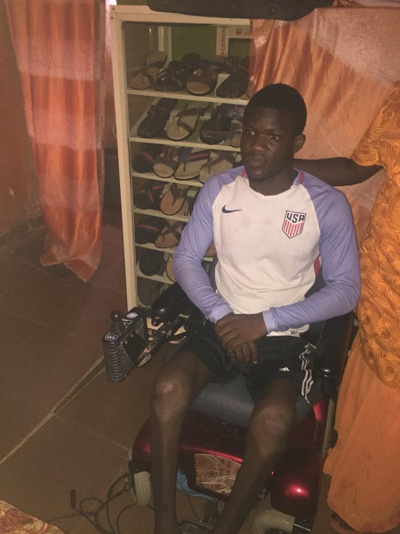 DoBetterNG's tweet photo. @TundeOlubori_ We also had the opportunity to visit @TundeOlubori_ a couple of days and talk to him face to face. #HelpTundeLawal https://t.co/KzfgBCLwNU