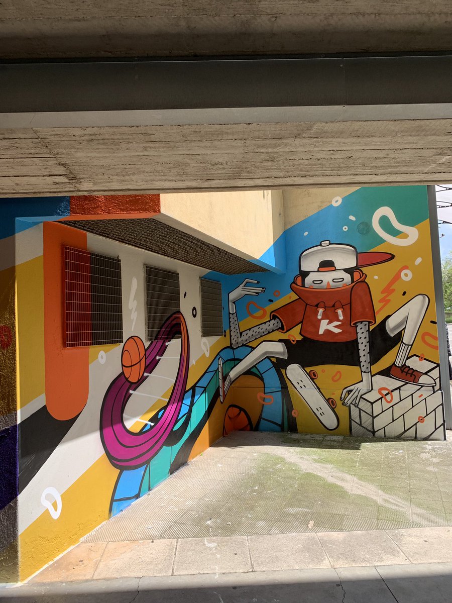 MonicaMomart's tweet photo. #artist #streetart @misterthoms @NicoFF3300 #sklolp #art #prg @OpenPlayfulspac #matera2019 @UispBasilicata #artisticdirector @momartmatera https://t.co/KqphDOIgDV