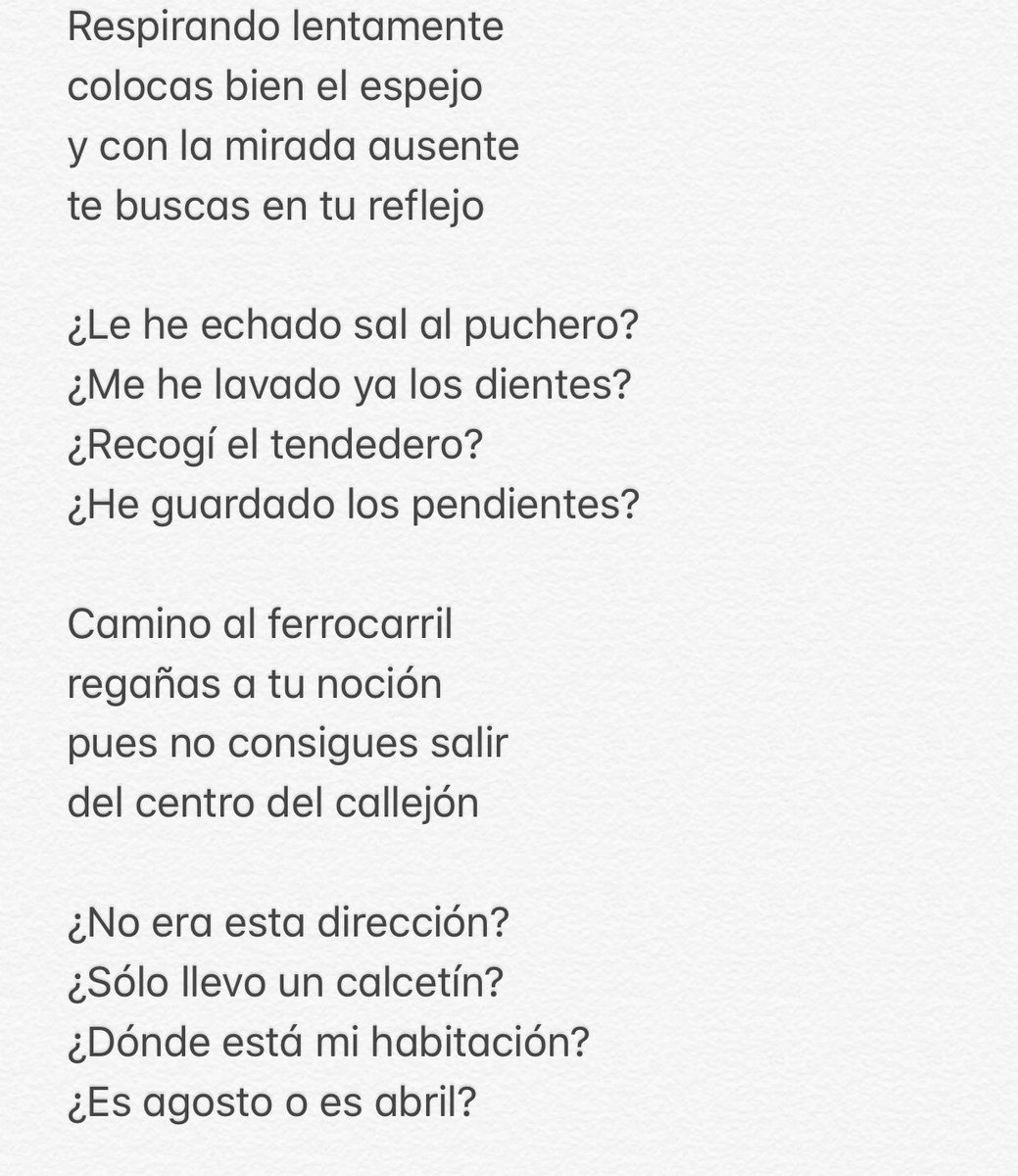 blonstark's tweet photo. Estoy escribiendo el libro nuevo y he escrito un poema dedicado a mi abuela, que padece de alzheimer desde hace unos años. Nunca me había costado tanto escribir algo. https://t.co/6X1MlO3Q7Z