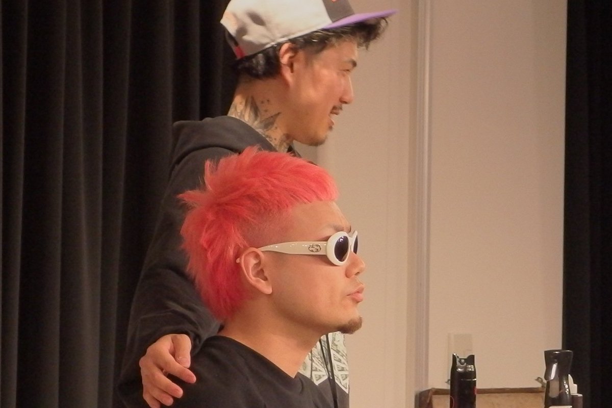 KinstTu's tweet photo. B/B Talks カットライブ
大阪梅田のGOGO Hairさん
２ブロックウルフスタイル
前髪はクロップ　横をフェード
個性的なのは、梅田スタイル
話が魅力的でした
#bbtalks #gogohair #カットライブ #lhsg https://t.co/iXYhljNCDV